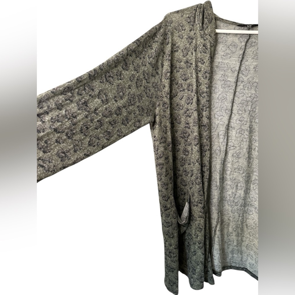 Lucky Brand Open Front Hooded Cardigan Grey Green Leopard print sweater - Picture 3 of 7